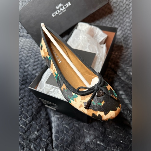 Coach women’s shoes - Picture 2 of 10